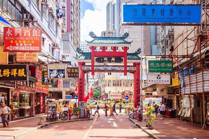 Ladies Market And Temple Street Night Market Private Tour – 2 Hours (with Reviews)